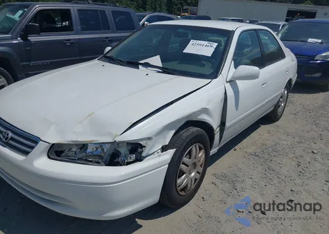 2000 Toyota Camry Le из США, поврежденный, VIN 4T1BG22K8YU760109